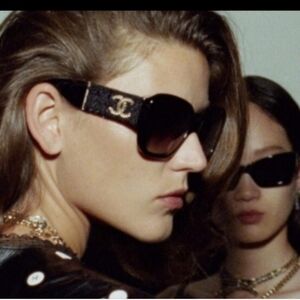 CHANEL Sunglasses With Rhinestone Large CC Logo Free Case Provided. AUTHENTIC .